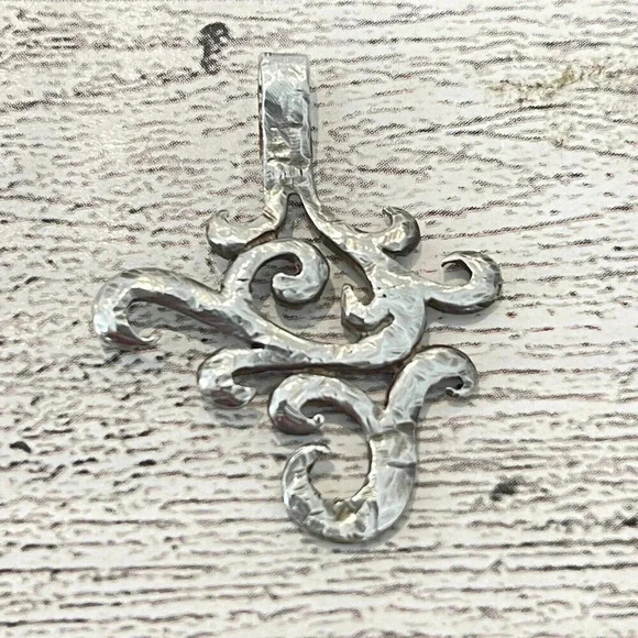 Sterling Silver 925 Hammered Design Pendant Modernist Brutalist Art Deco - Picture 1 of 6